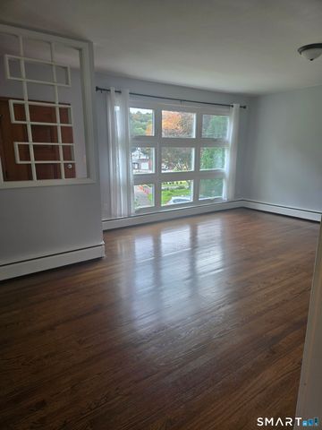 33 Wagon Wheel Court, Watertown, CT 06779