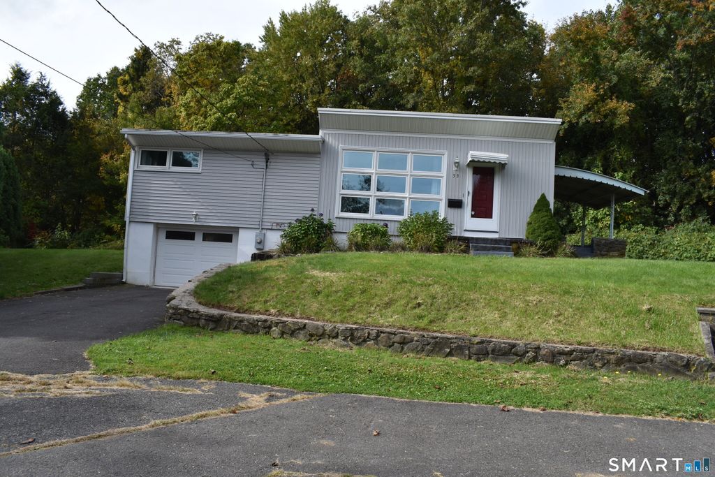 33 Wagon Wheel Court, Watertown, CT 06779