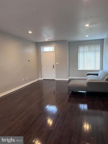 713 FAIRMOUNT AVE, Philadelphia, PA 19123