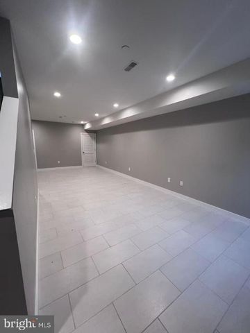 713 FAIRMOUNT AVE, Philadelphia, PA 19123