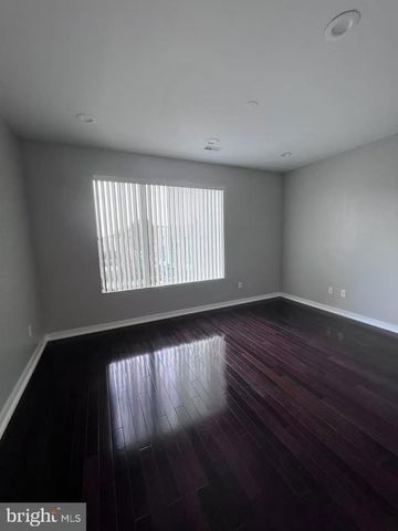 713 FAIRMOUNT AVE, Philadelphia, PA 19123