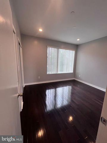 713 FAIRMOUNT AVE, Philadelphia, PA 19123