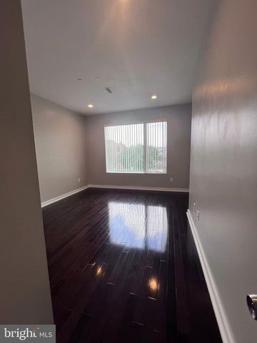 713 FAIRMOUNT AVE, Philadelphia, PA 19123