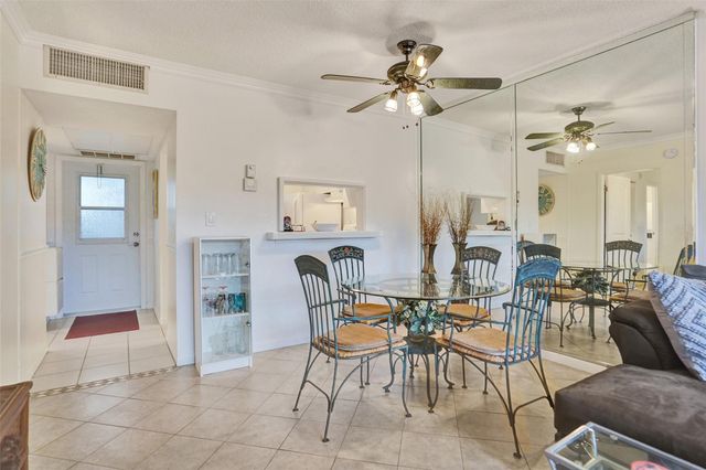 4706 NW 36th Street 409, Lauderdale Lakes, FL 33319