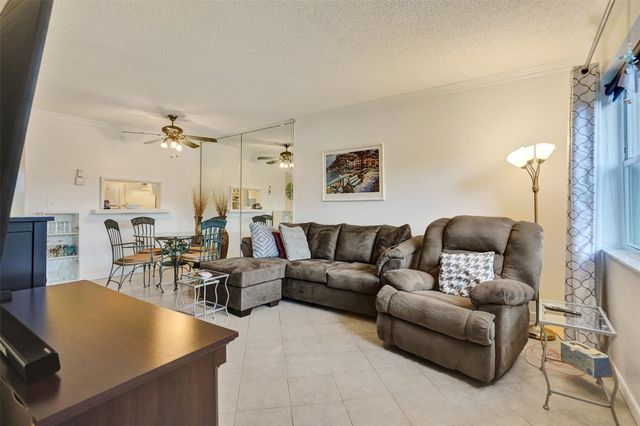 4706 NW 36th Street 409, Lauderdale Lakes, FL 33319