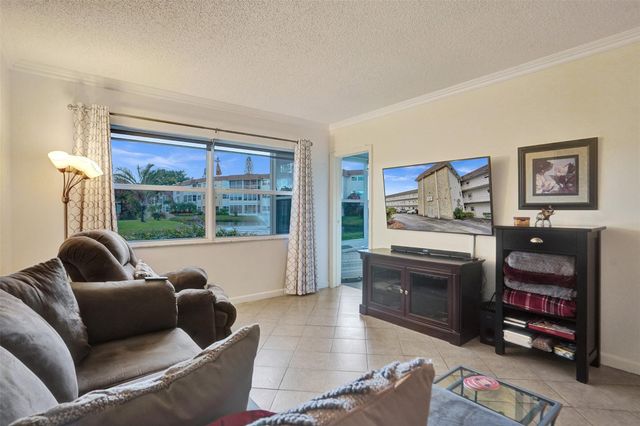 4706 NW 36th Street 409, Lauderdale Lakes, FL 33319