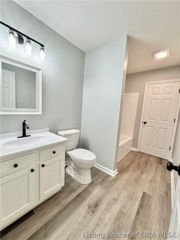 295 S 4th Street, Austin, IN 47102