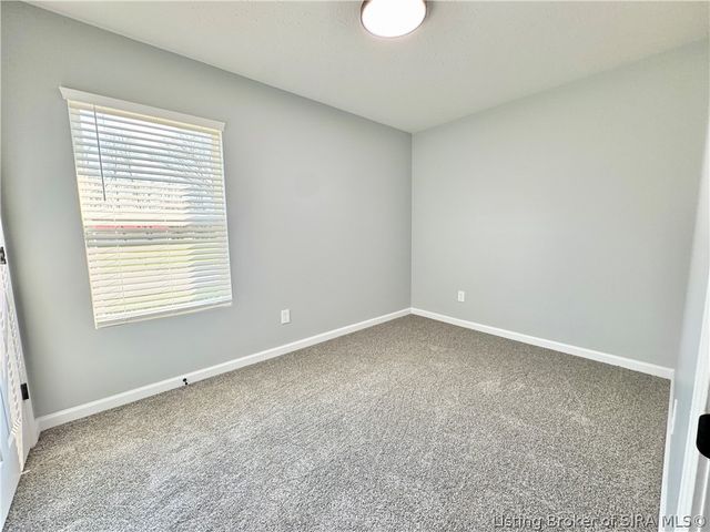 295 S 4th Street, Austin, IN 47102