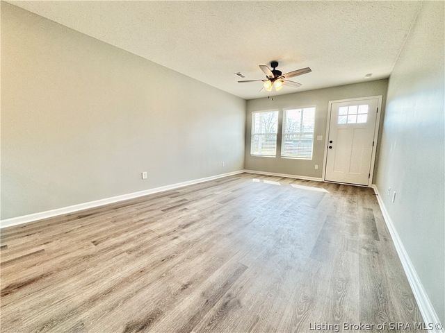 295 S 4th Street, Austin, IN 47102