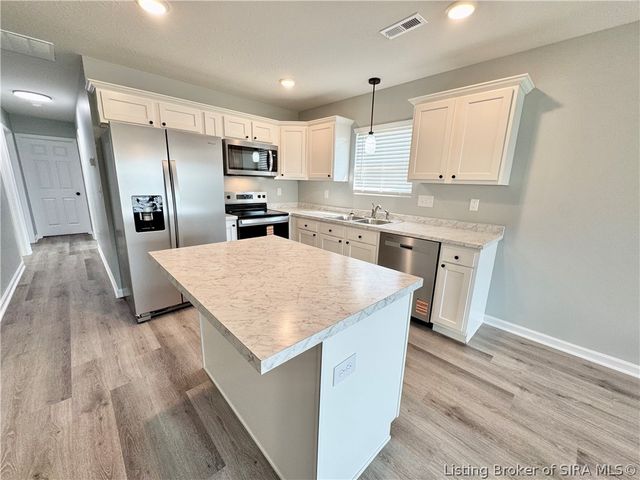 295 S 4th Street, Austin, IN 47102