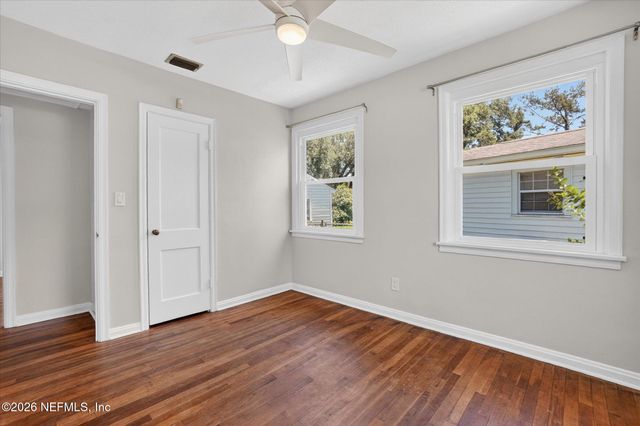5503 LAKEWOOD Circle E, Jacksonville, FL 32207