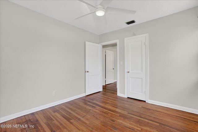 5503 LAKEWOOD Circle E, Jacksonville, FL 32207