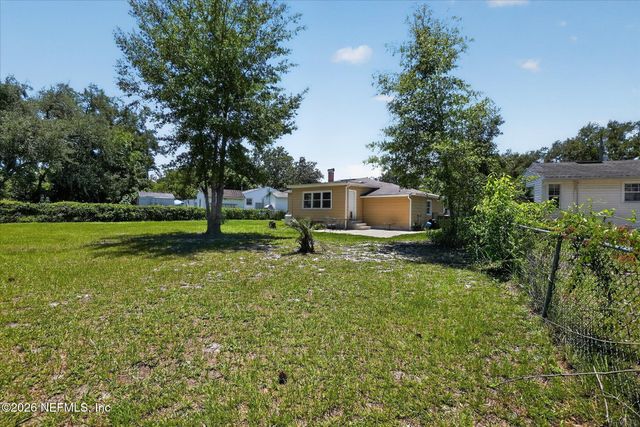 5503 LAKEWOOD Circle E, Jacksonville, FL 32207