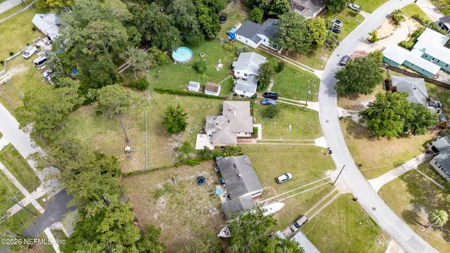 5503 LAKEWOOD Circle E, Jacksonville, FL 32207