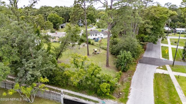 5503 LAKEWOOD Circle E, Jacksonville, FL 32207
