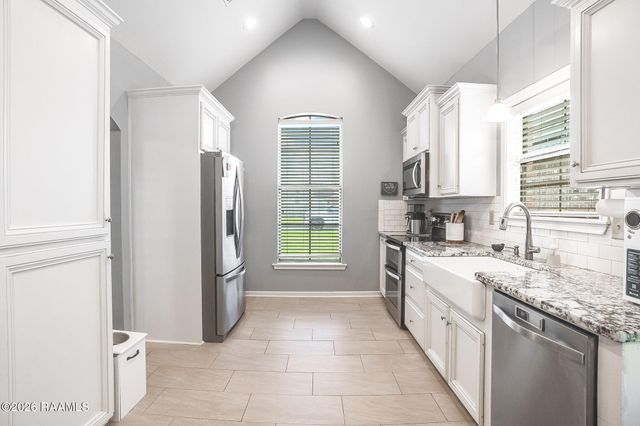 104 Everglades Drive, Lafayette, LA 70508