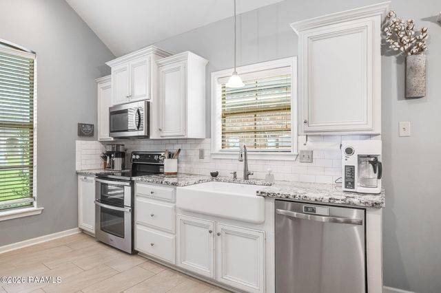 104 Everglades Drive, Lafayette, LA 70508