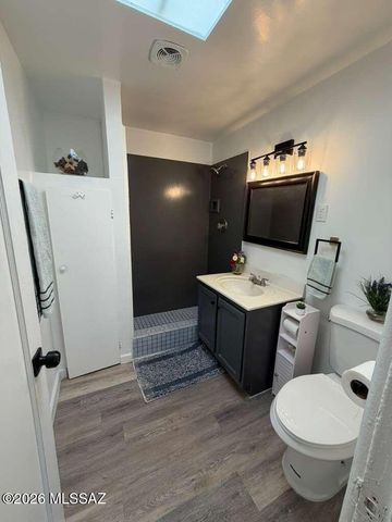 5017 S 11th Avenue, Tucson, AZ 85706