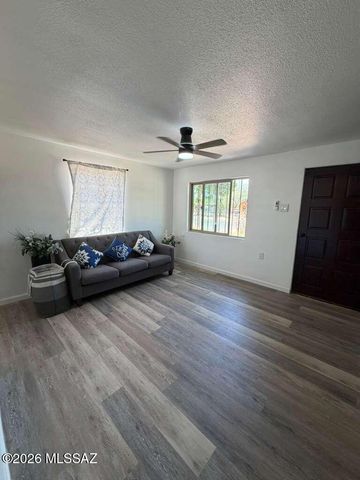 5017 S 11th Avenue, Tucson, AZ 85706