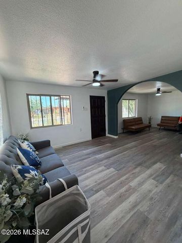 5017 S 11th Avenue, Tucson, AZ 85706