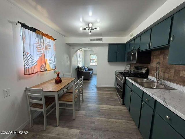 5017 S 11th Avenue, Tucson, AZ 85706
