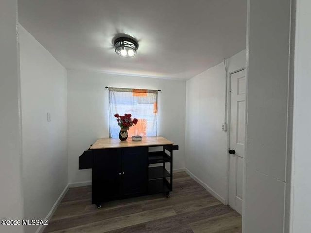 5017 S 11th Avenue, Tucson, AZ 85706