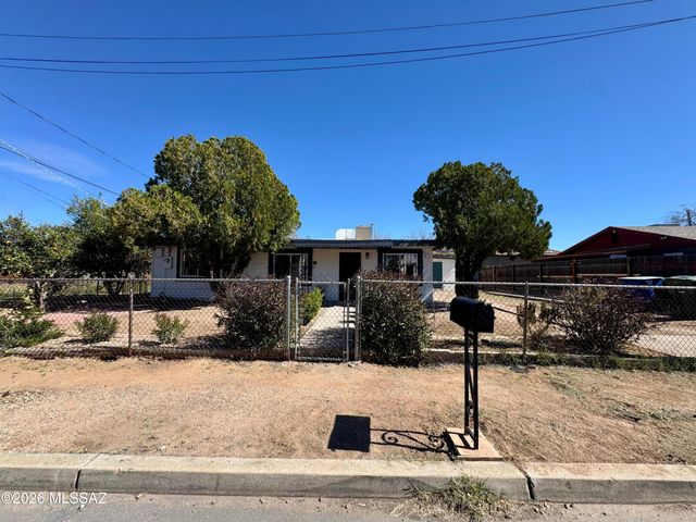 5017 S 11th Avenue, Tucson, AZ 85706