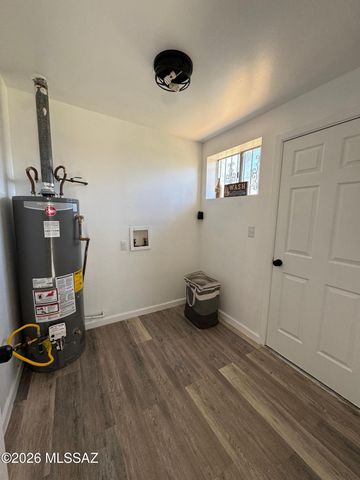 5017 S 11th Avenue, Tucson, AZ 85706