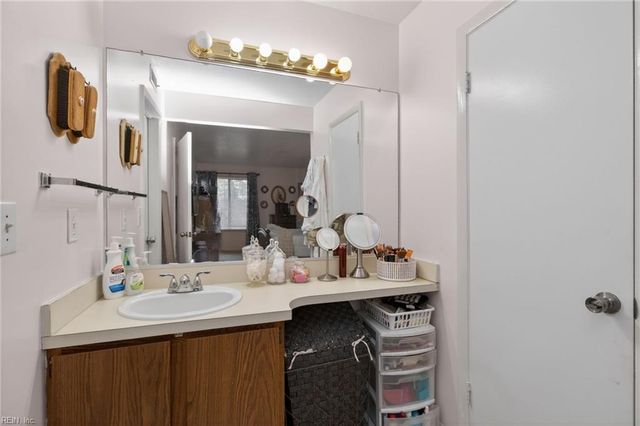 446 Abbotsleigh CT, Virginia Beach, VA 23452