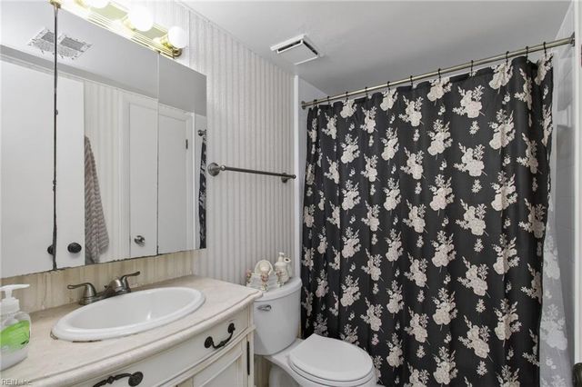 446 Abbotsleigh CT, Virginia Beach, VA 23452