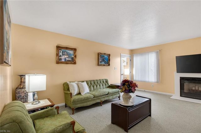 446 Abbotsleigh CT, Virginia Beach, VA 23452