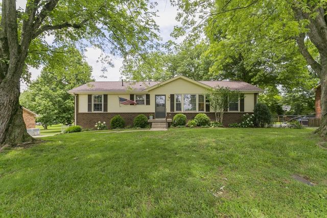 105 Raindrop Ln, Hendersonville, TN 37075