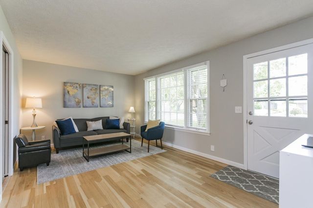 105 Raindrop Ln, Hendersonville, TN 37075