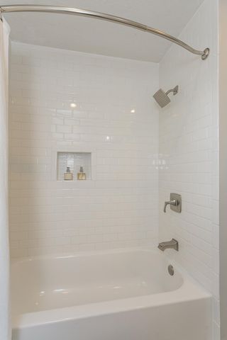 105 Raindrop Ln, Hendersonville, TN 37075