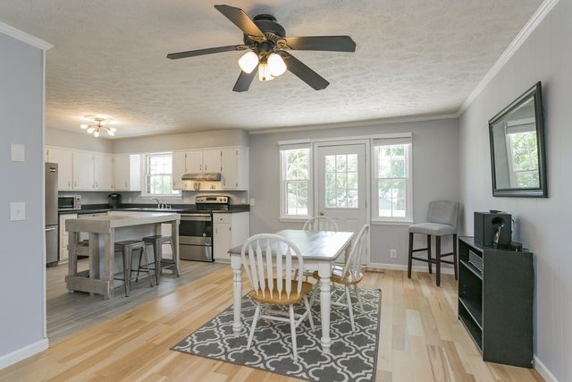 105 Raindrop Ln, Hendersonville, TN 37075