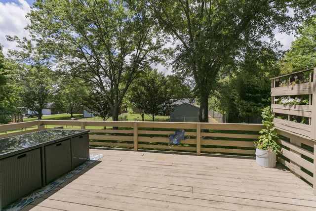 105 Raindrop Ln, Hendersonville, TN 37075