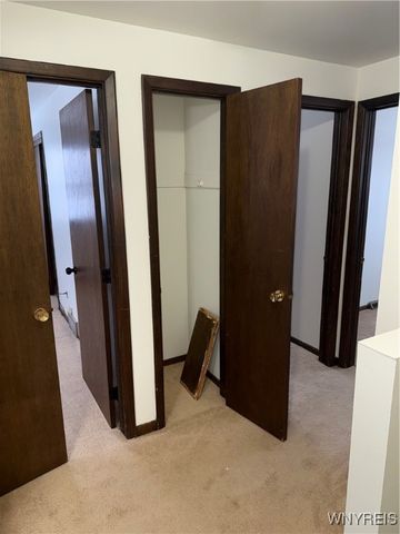 74 Vandenberg Avenue, Lancaster, NY 14086