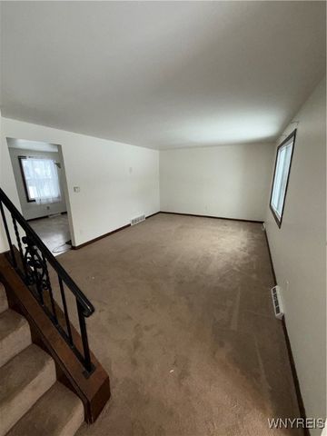 74 Vandenberg Avenue, Lancaster, NY 14086