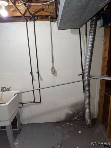 74 Vandenberg Avenue, Lancaster, NY 14086