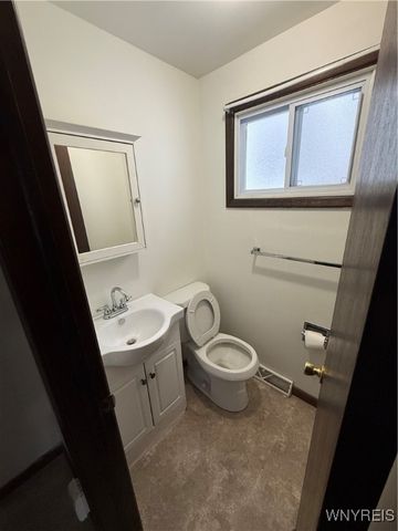 74 Vandenberg Avenue, Lancaster, NY 14086