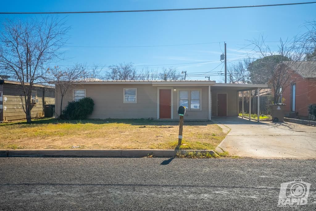 Image 1 of property listing at 3207 Webster Ave, San Angelo, TX 76901