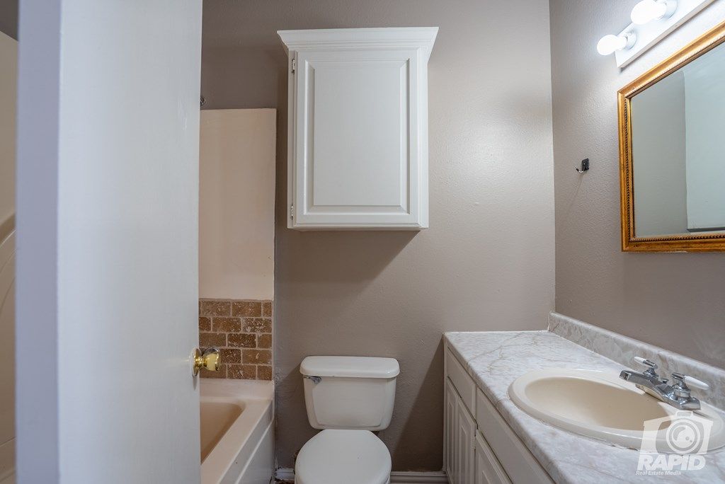 Image 15 of property listing at 3207 Webster Ave, San Angelo, TX 76901