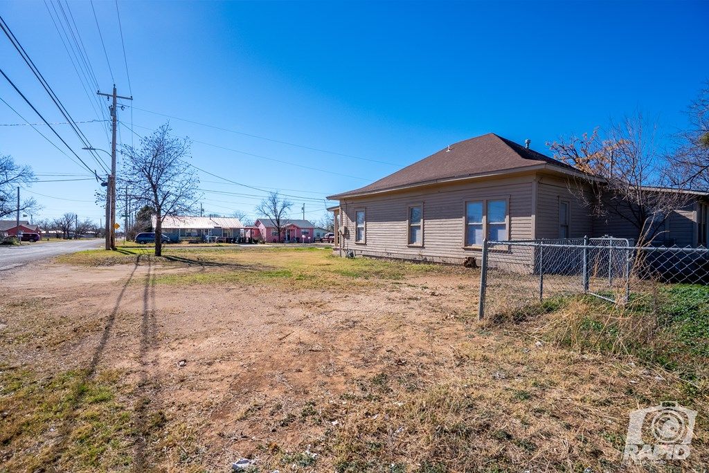 Image 29 of property listing at 3207 Webster Ave, San Angelo, TX 76901
