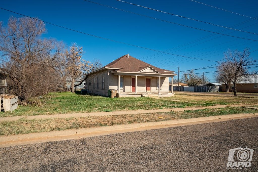 Image 3 of property listing at 3207 Webster Ave, San Angelo, TX 76901