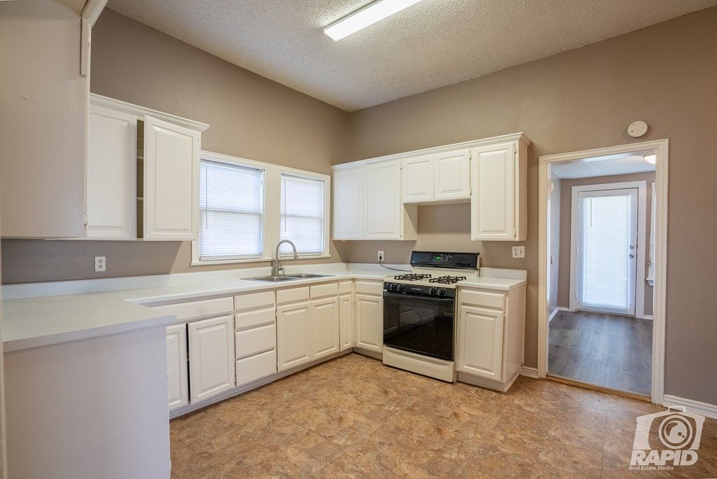 Image 8 of property listing at 3207 Webster Ave, San Angelo, TX 76901