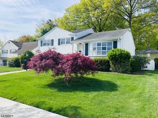 43 Bender Dr, Clifton City, NJ 07013