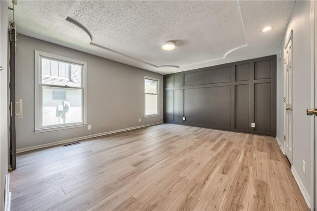 4512 W 90th Street, Prairie Village, KS 66207