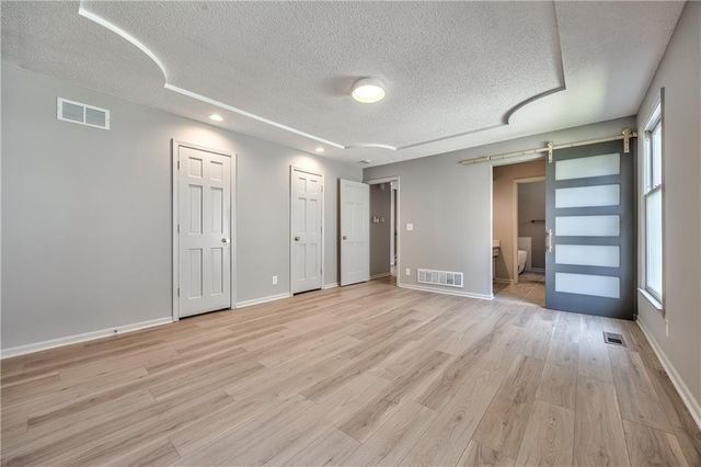 4512 W 90th Street, Prairie Village, KS 66207
