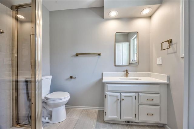4512 W 90th Street, Prairie Village, KS 66207