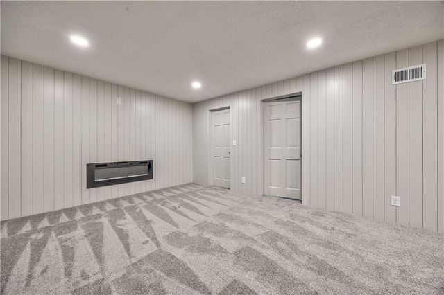 4512 W 90th Street, Prairie Village, KS 66207